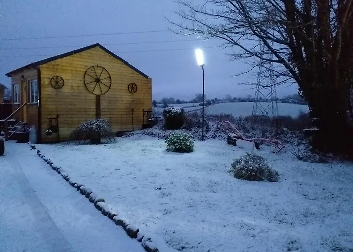 The Crossing Retreat,cabin,r95th5c * Ballyling